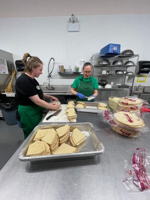 Volunteer to feed the hungry in Scarborough M1H2X1 Volunteer to feed the hungry in Scarborough