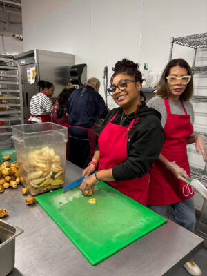 Volunteer to feed the hungry in Scarborough M1H2X1 Volunteer to feed the hungry in Scarborough