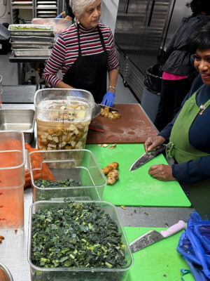 Volunteer to feed the hungry in Scarborough M1H2X1 Volunteer to feed the hungry in Scarborough